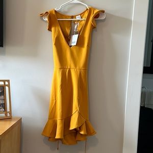 selfie leslie NEVER WORN
